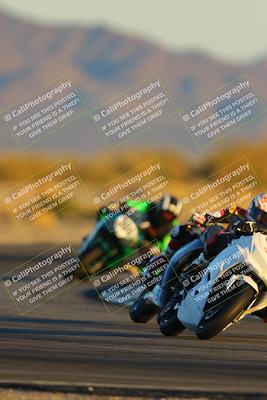 media/Jan-21-2023-CVMA (Sat) [[b9eef8ba1f]]/Race 13 500 Supersport-350 Supersport/